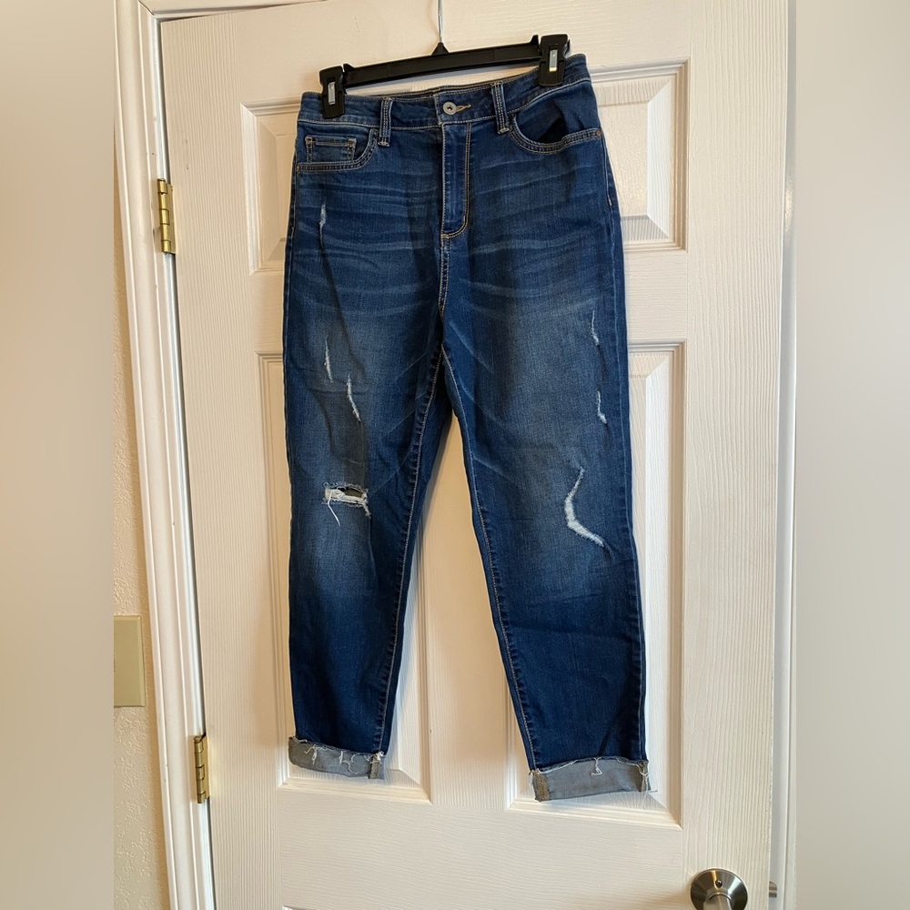Arizona Jean Co. high waisted cropped cuff blue jeans Junior’s size 7 distressed